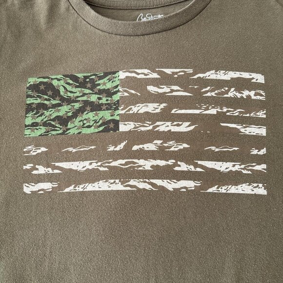 Khaki and green camo flag tee. Women's size M.  City Streets tag. - Picture 2 of 6
